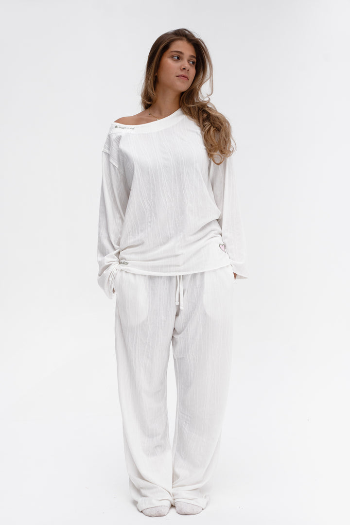 The Lull Set in Milky White