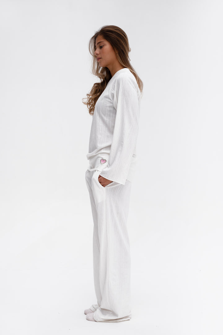 The Lull Set in Milky White