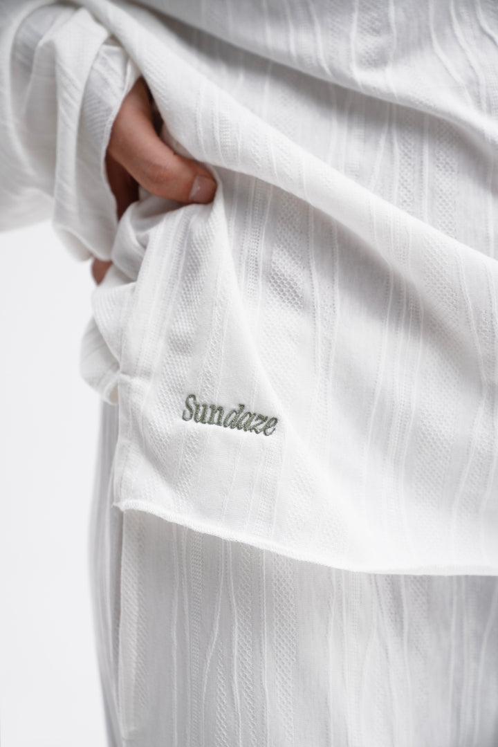 The Lull Set in Milky White