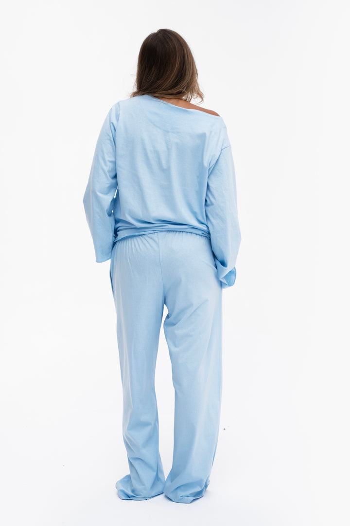 The Lull Set In Morning Mist